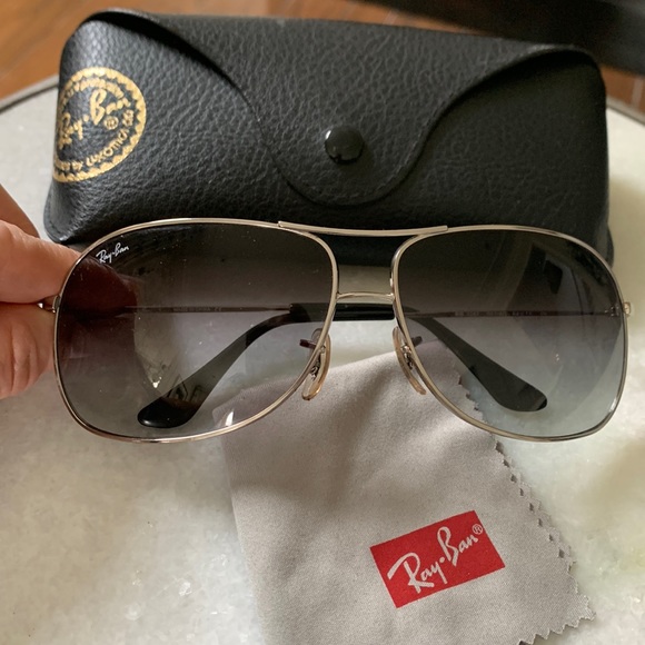 Ray-Ban Other - MENS RAY BANS 😎